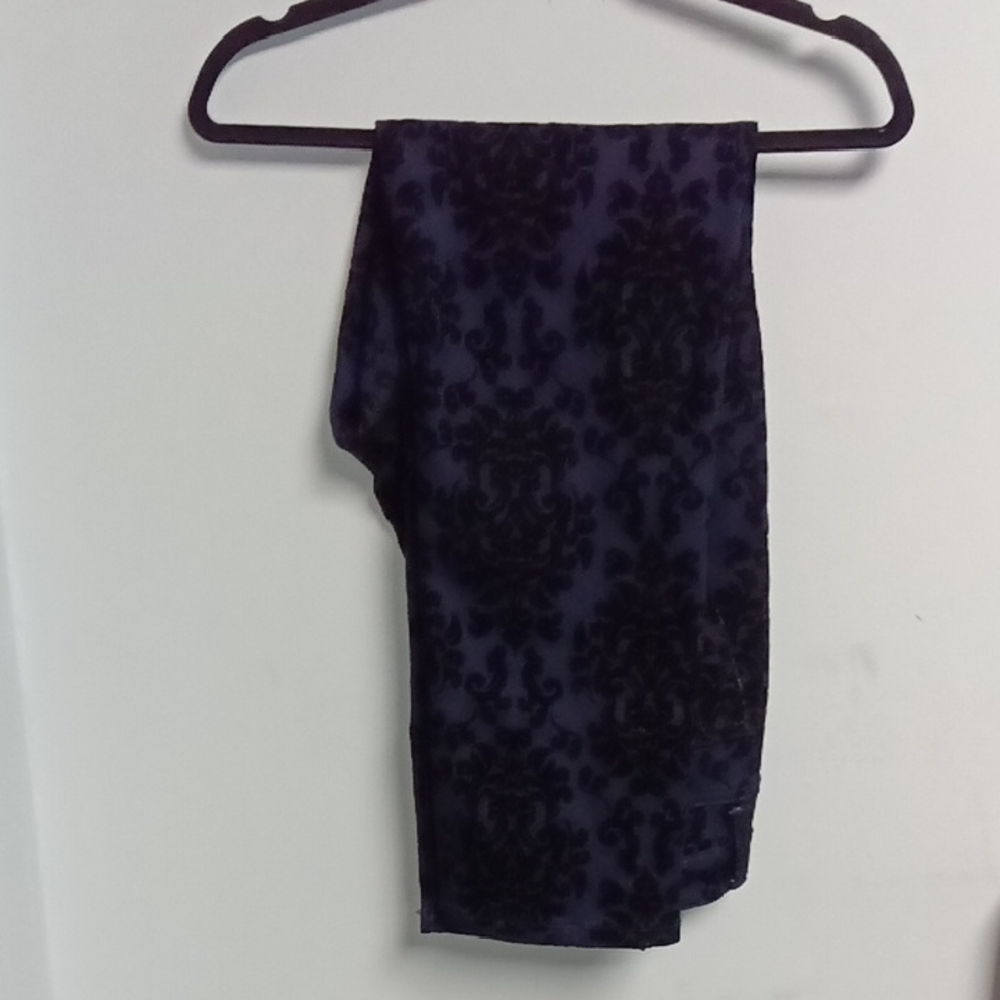 Elegant Black Velvet Scarf